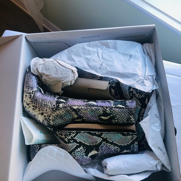 Snakeskin Print Ankle Boots - Picture 8 of 9